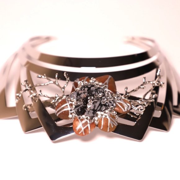 Geometric Silver Plated Choker and Earrings - Picture 2 of 8